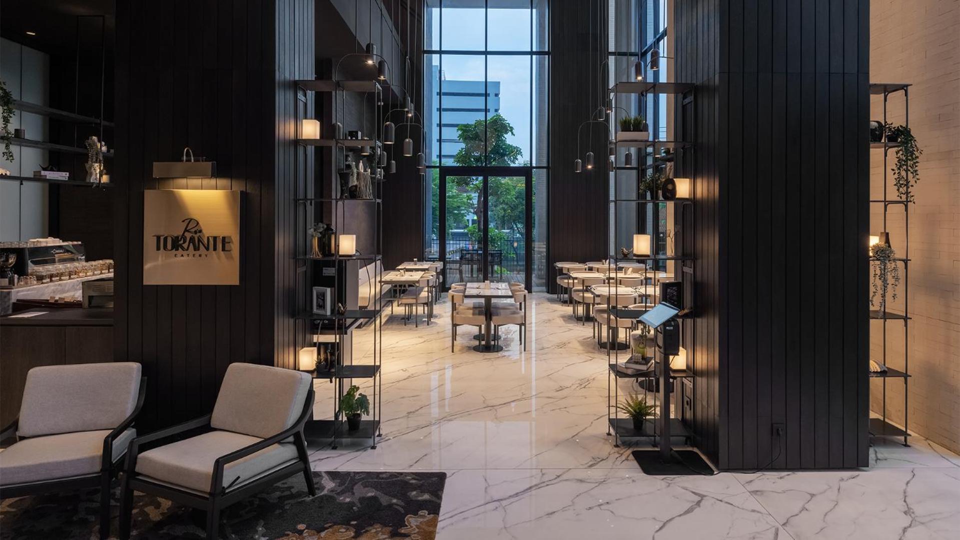 Rez Hotel Semarang Exterior foto